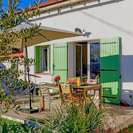 Villa Le Cabanon De Virginie Salin-de-Giraud Exterior foto